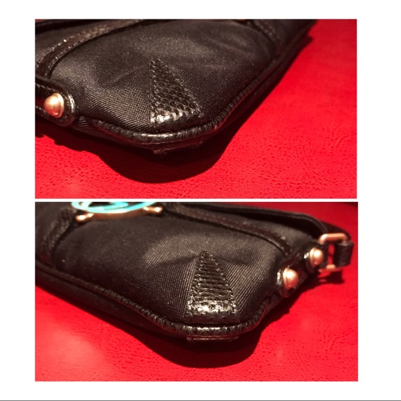 **SOLD**    GUCCI- Black Satin Mini sachet - Picture 4 of 8